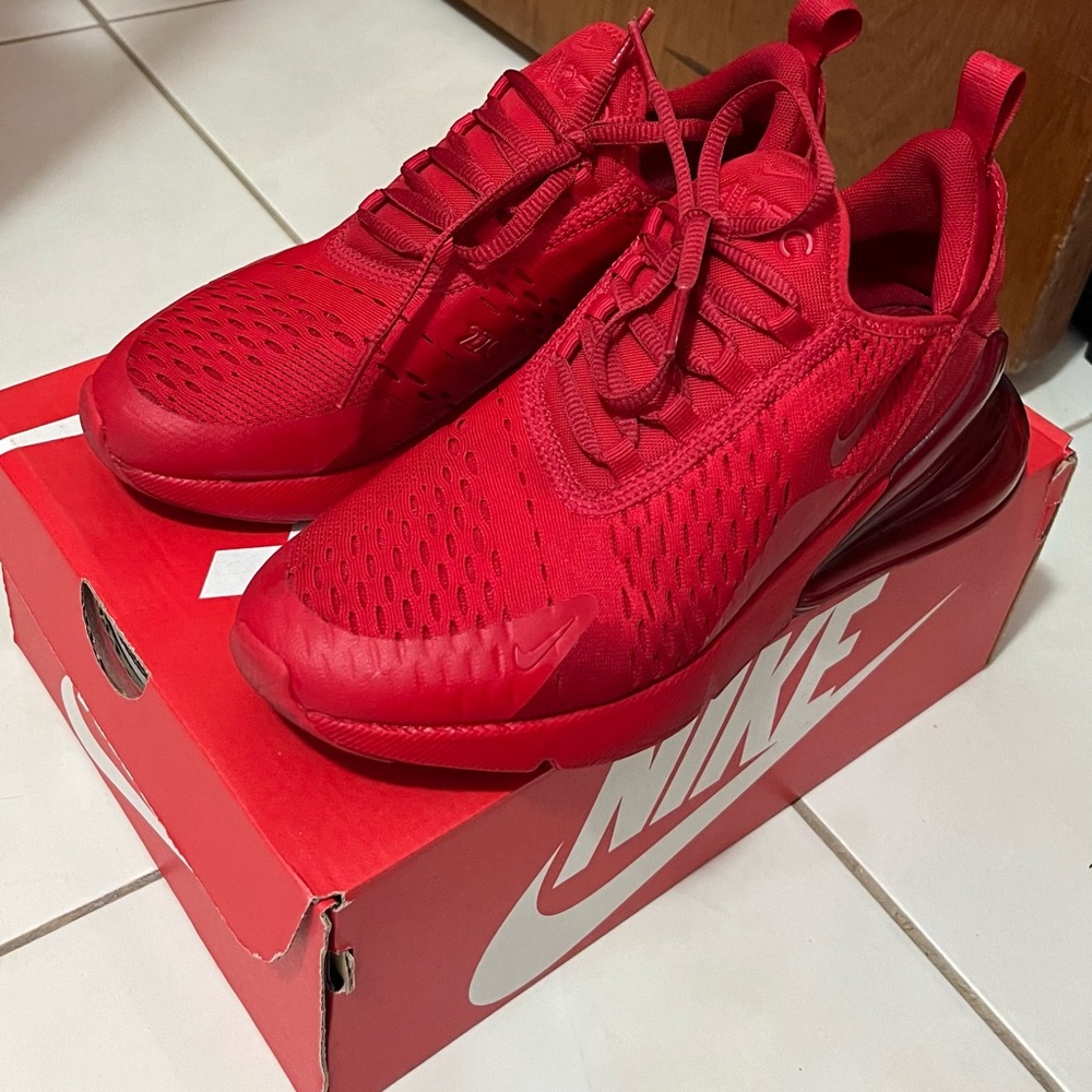 Youth Red Nike Air Max 270 5.5